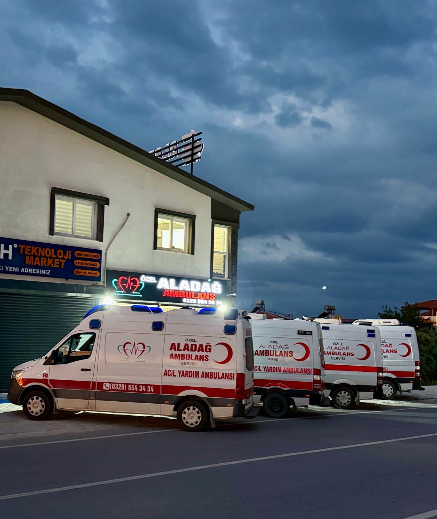 Aladağ Ambulans merkez ofisi ve filosu